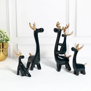 Décoration de table moderne et écologique en métal léger, motif girafe, pour la maison et le salon - Product Image 1