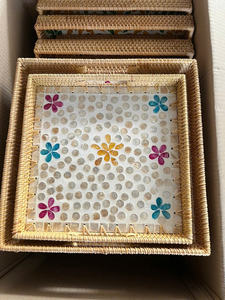 Plateau de service artisanal en rotin naturel avec incrustation de nacre, plateau de service tissé à la main, décoration d'intérieur - Product Image 4