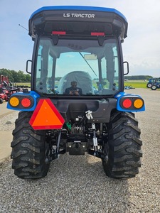 Tractores Usados Confiables para Agricultura LS MT242HEC, Venta al por Mayor de Equipos Agrícolas, Tractores de Segunda Mano Resistentes y Económicos - Product Image 5