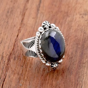 Bague cadeau ovale en argent sterling avec pierres précieuses chrétiennes en labradorite naturelle - Product Image 4