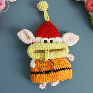 Porte-clés super mignon en forme de bouche de saucisse, tricoté à la main - Housse de clé coulissante en fil de crochet, mini porte-clés fait main à grande bouche - Product Image 6