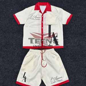 สินค้ามาใหม่ 2026 ชุดเซ็ตฤดูร้อนผู้ชายสไตล์วินเทจ ผ้าโพลีเอสเตอร์ 100% แห้งเร็ว ปกคอพับได้ รับผลิตตามแบบ OEM - Product Image 1