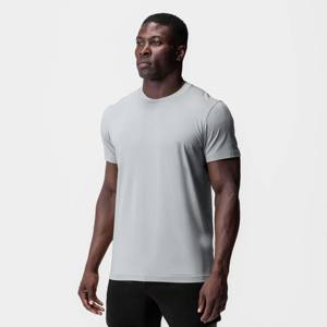 Camiseta de rendimiento para hombre de larga duración con tecnología de absorción de humedad para gimnasio y correr - Product Image 1