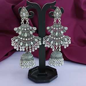 Grossiste indien de bijoux Chandelier floral en cristal et strass Jhumka Boucles d'oreilles Bijoux de mode indiens pour femmes - Product Image 2