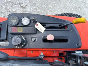 Cortadora de Césped Industrial ZG327 de Alta Demanda, Tractor 4x4 con Motor de Gasolina, Descarga Trasera, Caja Recolectora de Césped de 100L para Granja y Jardín - Product Image 6