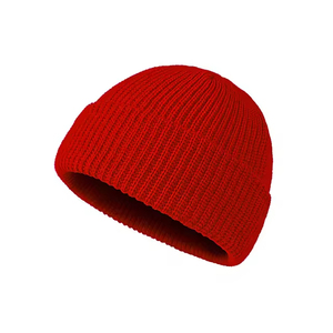 Bonnets de ville rouges pour hommes de grande taille, confortables et durables, avec logo personnalisé brodé en jacquard - Product Image 1