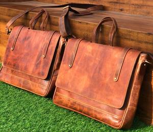 Nouvel arrivage de sacs à bandoulière en cuir pleine fleur faits à la main sacs à bandoulière multi-usages vente à chaud de haute qualité unisexe sacs pour ordinateur portable - Product Image 3