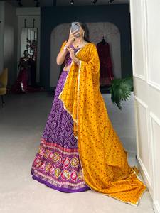 Lehenga choli & dupatta กับ bandhej และ patola พิมพ์ฟอยล์ทำงานตามเทศกาลพิเศษ - Product Image 6