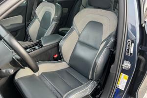 Voiture d'occasion fiable Volvo V60 T5 R-Design 2020 - Product Image 4