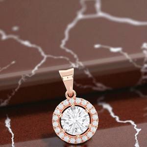 Pendentif en diamant rond Moissanite E-F/VVS-VS de 4.80 carats avec collier artisanal Halo en platine 950 - Product Image 2