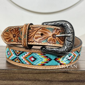 Ceintures perlées en cuir usiné à la main de belle qualité avec logo personnalisé en cuir de vachette véritable ceintures à boucle ardillon de créateur de luxe en vente - Product Image 1