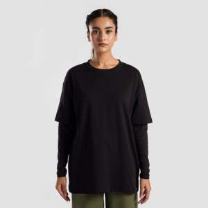 Camiseta Negra Modesta de Jersey - Product Image 1