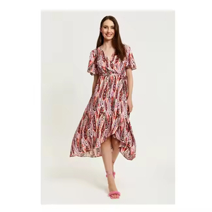Buen precio Nuevo producto Todos los días Mujer Casual 100% Viscosa Floral Cachemira Estampado Manga corta Escote en V Gasa Marrón Rosa Vestidos - Product Image 4