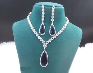 Proveedor indio ofrece un elegante conjunto de joyas AD de aspecto completo para funciones formales festivas Material principal latón a precio de exportación - Product Image 1