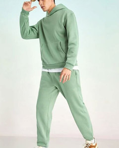 Ensemble survêtement Bella Canvas en solde : sweat à capuche avec cordon de serrage et poche kangourou et pantalon de survêtement - Product Image 3