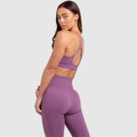 Leggings para mujer, diseño sin costuras y ajustado, con mezcla de tejido de cincuenta y uno por ciento poliamida, treinta y ocho por ciento poliéster y once por ciento elastano.