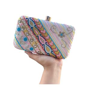 กระเป๋าคลัทช์ทำมือแฟชั่นดีไซน์ใหม่ประดับด้วยเลื่อมลูกปัดแบบเปิดสำหรับผู้หญิง - Product Image 1