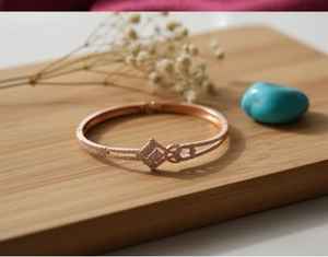 Vêtements de fête élégants de style fantaisie CZ AD Full Stone Designer Kada pour femmes Bijoux de mode de qualité supérieure pour les occasions spéciales - Product Image 1