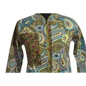 Chaqueta con estampado floral largo Kantha acolchado 100% tela de algodón nuevo diseño Otoño Invierno desgaste - Product Image 2