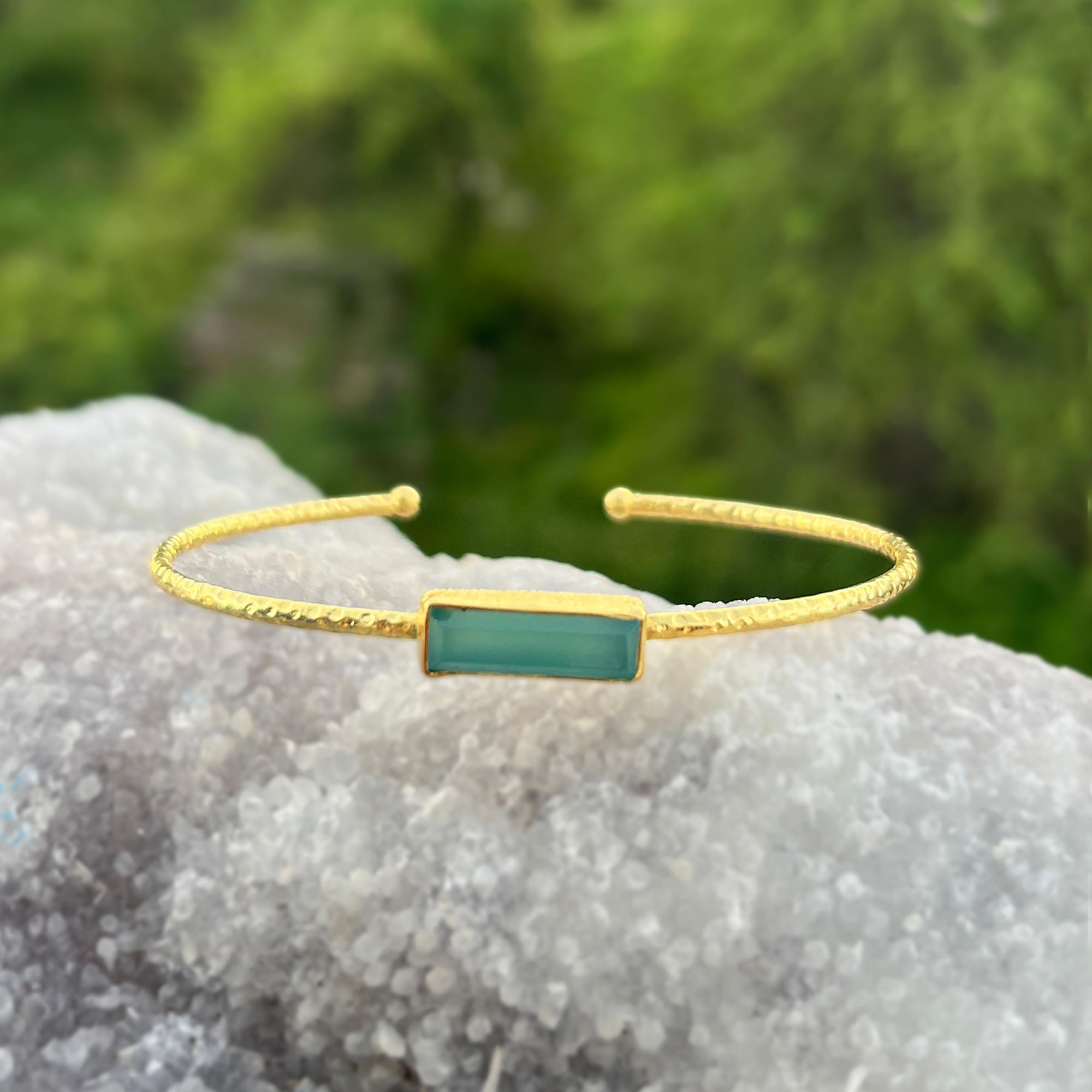 สีเขียวน้ำทะเล