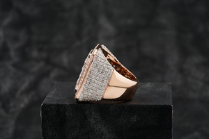 Anillo de Plata de Ley 925 HipHop para hombre adornado con diamante de moissanita Diseño elegante que garantiza tanto la calidad como la moda hacia adelante - Product Image 2