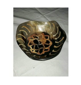 Bol de service en corne Design noir brillant décoration intérieure finition naturelle et bols de décoration colorés - Product Image 4