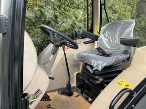 Tracteur LOVOL M1004 certifié CE, 100 CV, tracteur utilitaire agricole avec 4 roues motrices, moteur diesel haute performance EPA Stage V - Product Image 2