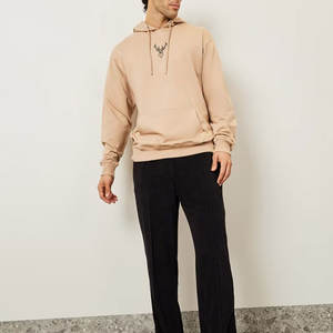 Sweat à capuche pour homme avec imprimés graphiques par transfert thermique, essentiel de la saison, look tendance urbain avec détails imprimés style streetwear - Product Image 3