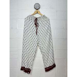 Langes ODM Nachhaltiges <b>Pyjama</b>-Set Aus Recycelter Seide Leichte Und Atmungsaktive Nachtwsche - Product Image 3