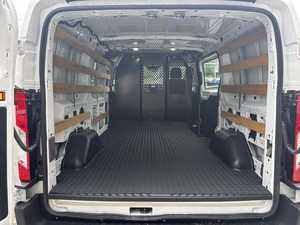 Ford Transit Cargo 350 Techo Bajo AWD Blanco 2023 (Usado - Excelente Estado) Grupo de Equipamiento Medio 101A Bluetooth Volante a la Izquierda Oscuro - Product Image 2