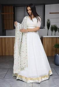 Lehenga Choli en coton crêpe doux lourd de créateur pour l'hiver nouvelle tenue de fête avec impression numérique Flair à volants spécial pour Navratri - Product Image 4