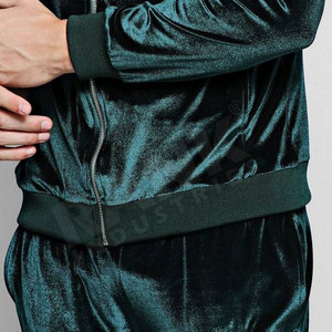 Ensemble de survêtements de luxe en velours pour hommes, 2 pièces, style streetwear, sweat à capuche et pantalon de jogging, service OEM en gros - Product Image 3