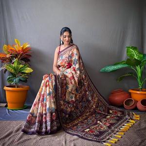 Saree unique en coton 100% imprimé numériquement avec chemisier pour mariage et occasion festive de fournisseur indien - Product Image 1