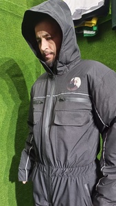 Traje de Esquí y Snowboard Personalizado para Hombre, Phantom/Negro, Polartec -Tex, Impermeable 10,000mm, Transpirable, Secado Rápido, Relleno de Lana, Desmontable - Product Image 3