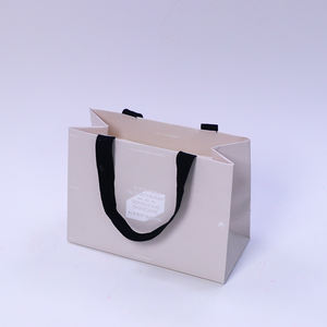 Sac en papier de luxe personnalisé avec texture spéciale pour les cosmétiques, les flacons de parfum, les emballages de bijoux, les sacs cadeaux, les sacs de shopping avec votre propre LOGO - Product Image 2