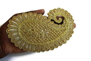 Golden Zari Paisley Applique Patch Fabriqué à la main Brodé pour Mango Motif Pierres pour Saree Ethnique Mariage Décor Tissu Matériel - Product Image 3