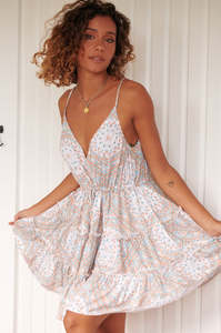 Club & Party Wear Summer Printed Boho Designer Mini Elegante Ruffle Vestido corto para mujer Nuevo estilo Estampado floral Ninguno Decoración - Product Image 4