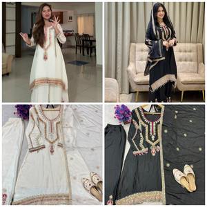 Nueva Kurti de Seda Chinon Pura para Mujer, Diseño de Alta Costura con Bordado de Lentejuelas y Estilo Urbano, Disponible en Existencia - Product Image 2