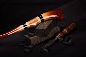 Elevador de Zapatos de Madera de Diseño de Lujo con Superficie Pulida Brillante para un Soporte Suave de los Zapatos y su Uso Diario - Product Image 2