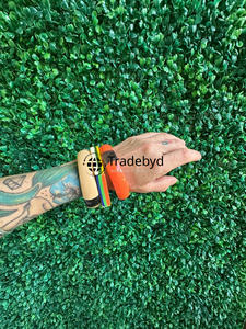 Bracelets en résine haut de gamme Bijoux sophistiqués pour femmes d'élite par Tradebyd - Product Image 5