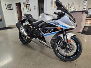 มอเตอร์ไซค์ GSX-R1000 ปี 2025 พร้อมจำหน่าย มีสินค้าใหม่ในสต็อก - Product Image 4