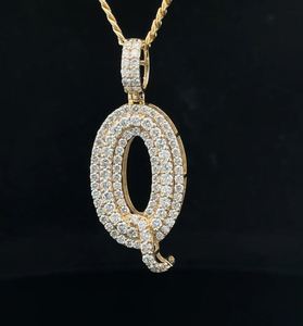 Colgante con Inicial Q de Plata de Ley Chapado en Oro Amarillo de 14k con Moissanita, Bola de Prueba de Diamantes, Chapado en VVS, Certificado IGI - Product Image 4