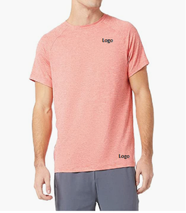 Camiseta de poliéster 100% en blanco con logotipo estampado deportivo Unisex de identidad de marca Multicolor personalizada de muestra rápida para su diseño - Product Image 1