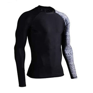 Rashguard de compresión ajustado personalizado para hombre, ropa de Surf de manga larga transpirable para deportes acuáticos, equipo de surf con protección UV - Product Image 3