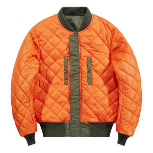 Chaquetas universitarias de poliéster con logotipo personalizado 100%, chaqueta bomber impermeable acolchada a prueba de viento con relleno de 150 gramos, logotipo frontal - Product Image 1