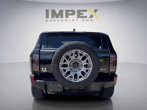 รถยนต์มือสองพวงมาลัยซ้ายและขวาสำหรับขาย ปี 2024 G M C HUMMER EV 3X AWD 3X 4dr SUV - Product Image 4