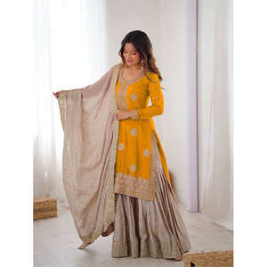 คอลเลคชั่นชุดแต่งงานดีไซเนอร์ล่าสุด เสื้อผ้าอินเดีย ผ้าไหมชิโนน พร้อมงานปักลายและประดับมุก ชุดชารารา - Product Image 1