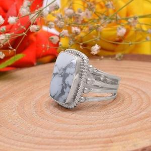 Anillo de aniversario de Plata de Ley 925 hecho a mano con piedra preciosa de howlita de corte princesa, joyería sólida con sello de firma - Product Image 3