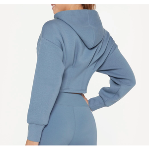 Top corto con logotipo personalizado de diseño profesional, sudaderas con capucha para mujer, tela de punto a la moda, precio al por mayor exigido para mujer - Product Image 2