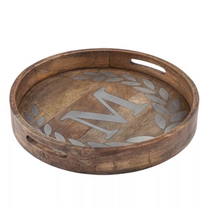 Bandeja de madera sostenible artesanal personalizable, moderna y decorativa para el hogar o el hotel - Product Image 4